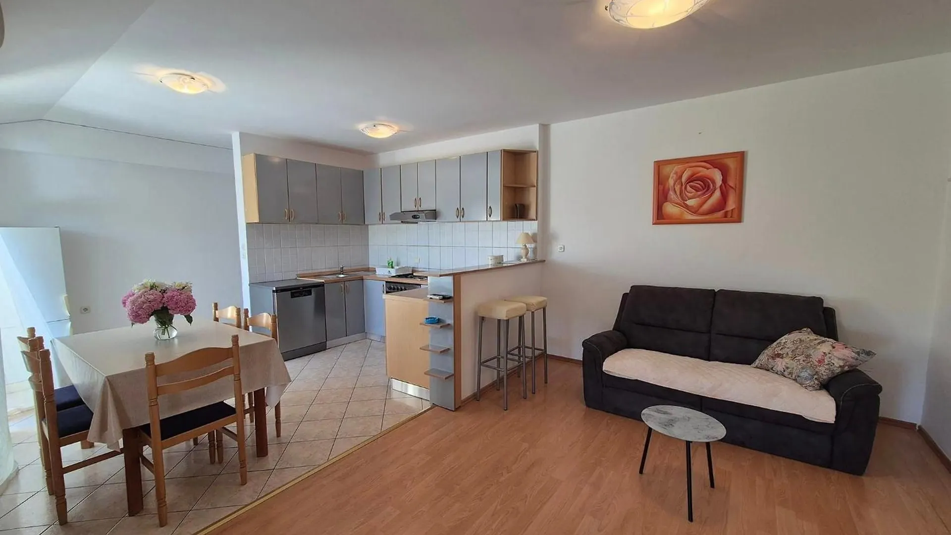 Apartments Velinka Mundanije Croazia